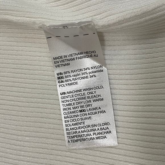 Chico’s M 8-10 White Cardigan Sweater | Ribbed Knit, Pockets, Button Cuffs NWT - Picture 7 of 9